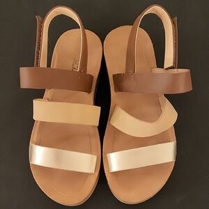 SODA Brown and Beige Big Girl Sandals Sz 3.5